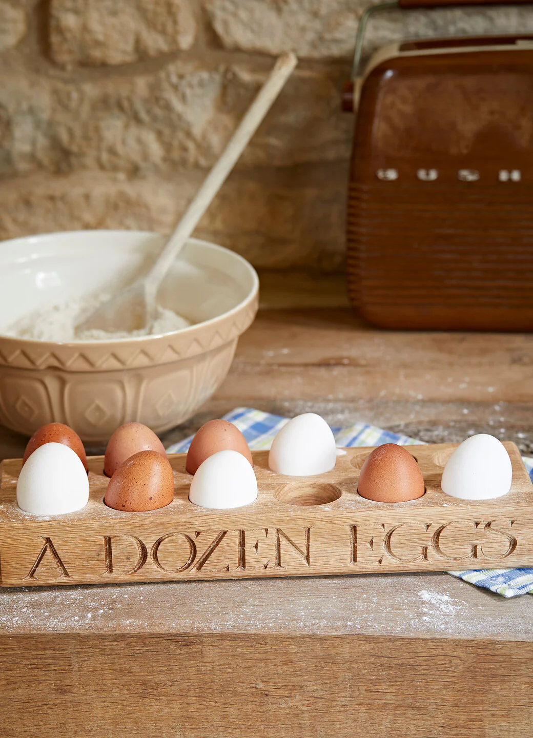 Black Toast Wooden Eggs Holder