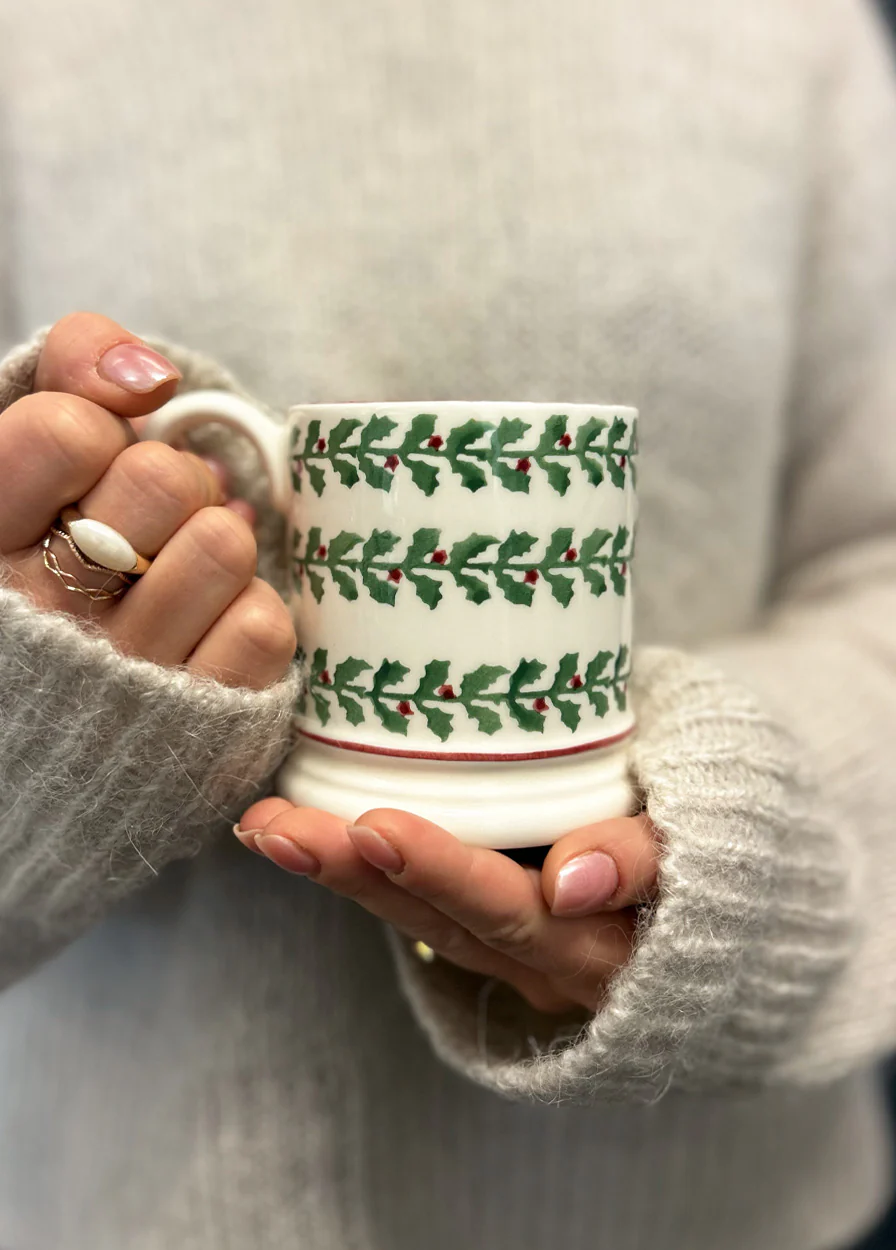 Tiny Holly 1/2 Pint Mug - Image 6
